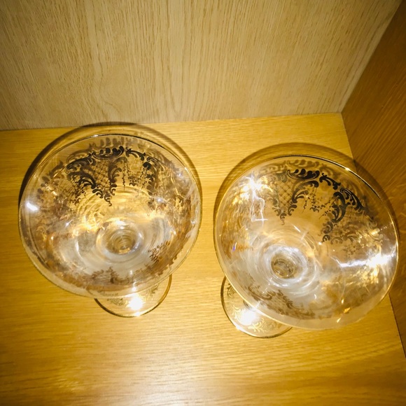 New 2 Glasses or Desert Cups Hand Painted Gold - Picture 3 of 16